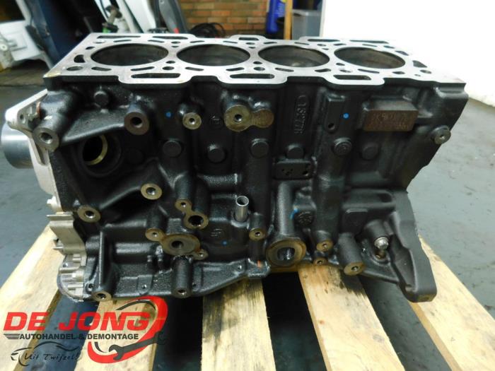 Used Engine crankcase Mercedes Citan (420.6) 1.5 110 CDI Price € 600,00 Margin scheme offered by Autodemontagebedrijf de Jong