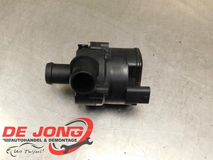 Begagnade Vattenpump Volkswagen Polo V (6R) 1.4 TDI 12V 75 Pris € 9,95 Marginaltabell erbjuds av Autodemontagebedrijf de Jong