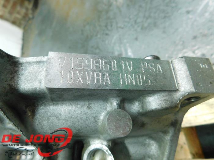 Engine crankcase from a Opel Corsa F (UB/UH/UP) 1.2 Turbo 12V 100 2020