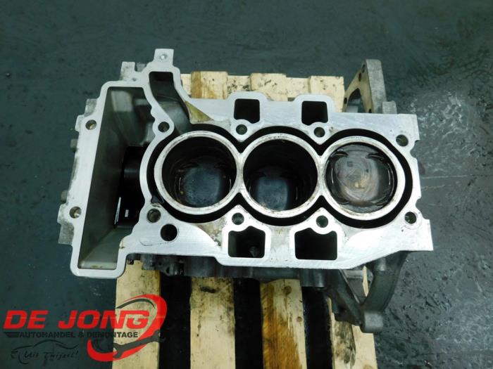 Engine crankcase from a Opel Corsa F (UB/UH/UP) 1.2 Turbo 12V 100 2020
