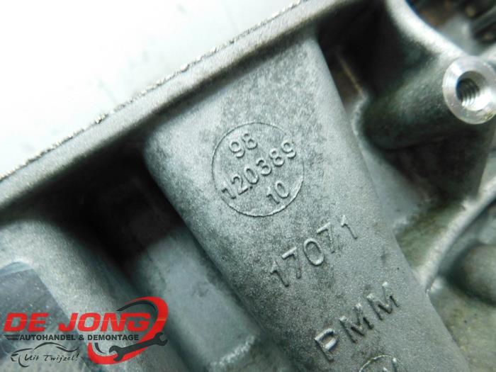 Engine crankcase from a Opel Corsa F (UB/UH/UP) 1.2 Turbo 12V 100 2020