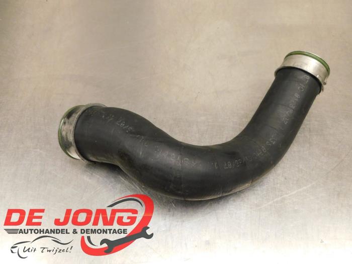 Gebrauchte Intercooler Schlauch Volkswagen Transporter T5 2.5 TDi Preis € 12,70 Margenregelung angeboten von Autodemontagebedrijf de Jong