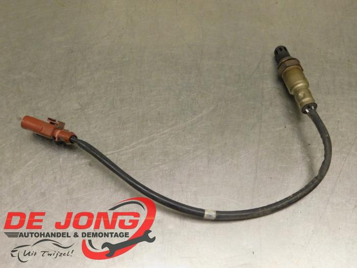 Usagé Sonde lambda Skoda Fabia III Combi (NJ5) 1.0 TSI 12V Prix € 14,45 Règlement à la marge proposé par Autodemontagebedrijf de Jong