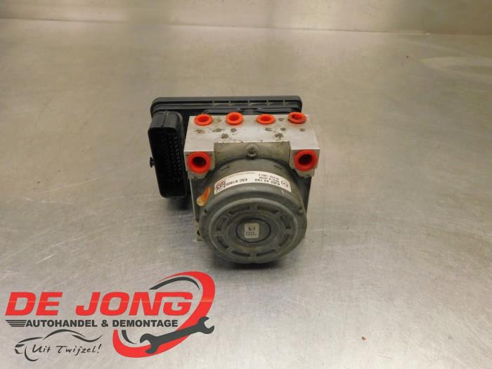 Begagnade ABS-pump Mazda CX-5 I (KE,GH) 2.2 Skyactiv D 150 16V 4WD Pris € 94,99 Marginaltabell erbjuds av Autodemontagebedrijf de Jong