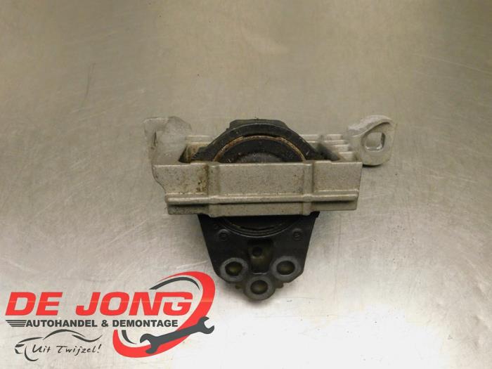 Used Engine mount Ford Focus 3 Wagon 1.5 TDCi Price € 14,99 Margin scheme offered by Autodemontagebedrijf de Jong