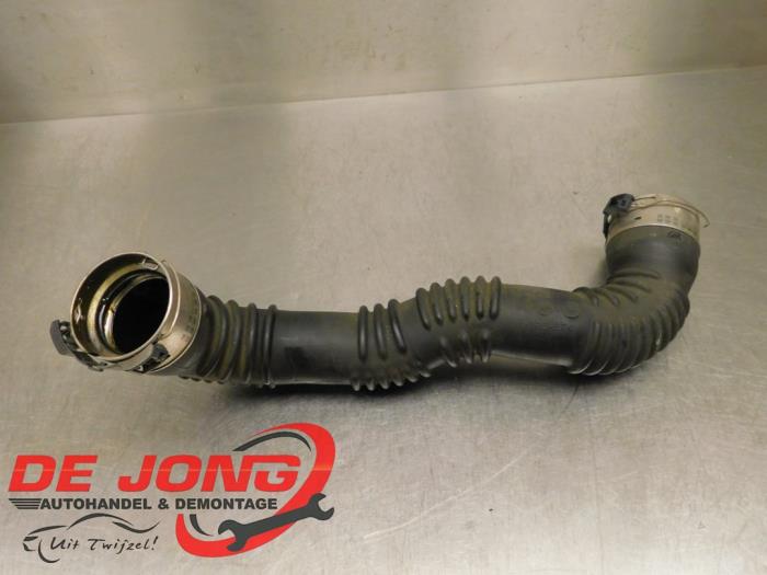 Intercooler Rohr Mercedes CLA (117.3), 2013 / 2019 2.2 CLA-220 CDI, 220 d 16V, Limousine, 4-tr, Diesel, 2.143cc, 120kW (163pk), FWD, OM651930, 2013-01 / 2019-03, 117.303 (Gebraucht)