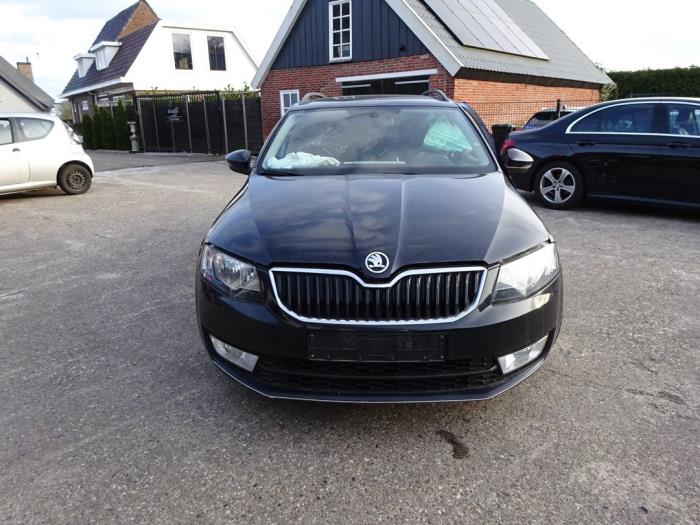 Usagé Boîte de vitesse Skoda Octavia Combi (5EAC) 1.6 TDI Greenline 16V Prix € 495,00 Règlement à la marge proposé par Autodemontagebedrijf de Jong