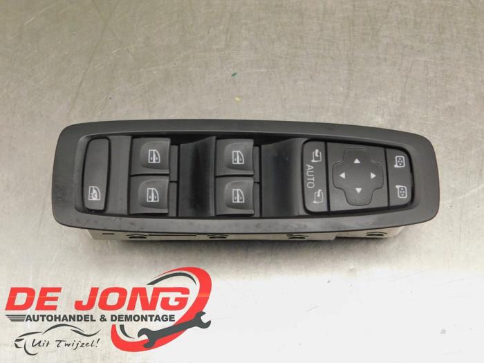 Używane Przelacznik combi okienny Renault Grand Scénic IV (RFAR) 1.3 TCE 115 16V Cena € 54,95 Procedura marży oferowane przez Autodemontagebedrijf de Jong