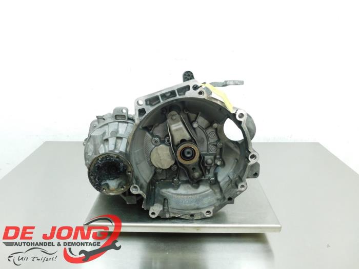 Used Gearbox Volkswagen Polo V (6R) 1.4 TDI Price € 295,00 Margin scheme offered by Autodemontagebedrijf de Jong