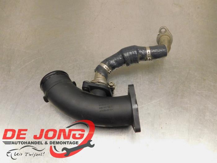 Usagé Tube intercooler Volkswagen Polo V (6R) 1.4 TDI Prix € 49,99 Règlement à la marge proposé par Autodemontagebedrijf de Jong