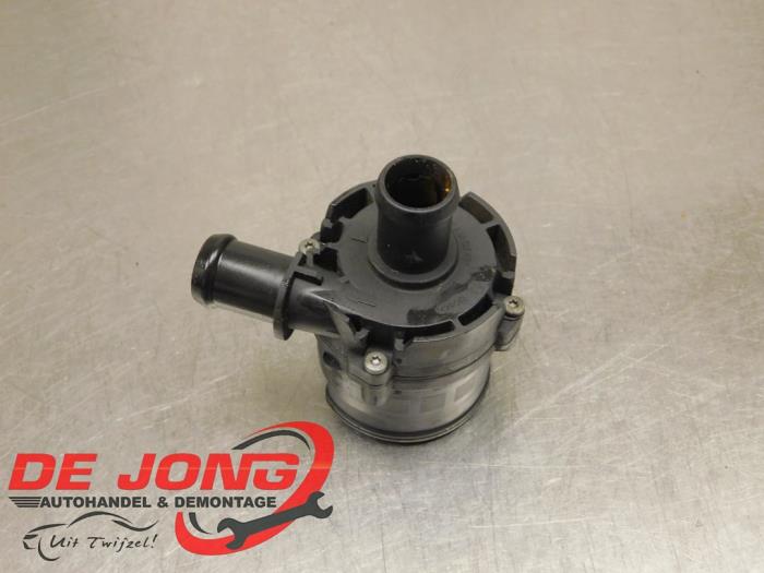 Begagnade Vattenpump Volkswagen Polo V (6R) 1.4 TDI Pris € 9,95 Marginaltabell erbjuds av Autodemontagebedrijf de Jong