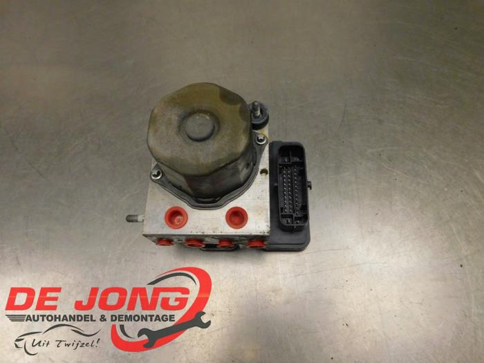 Used ABS pump Peugeot Boxer (U9) 3.0 HDi 175 Euro 5 Price € 149,95 Margin scheme offered by Autodemontagebedrijf de Jong