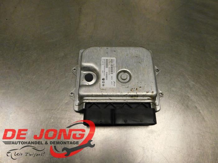 Used Engine management computer Opel Combo 1.3 CDTI 16V ecoFlex Price € 94,45 Margin scheme offered by Autodemontagebedrijf de Jong