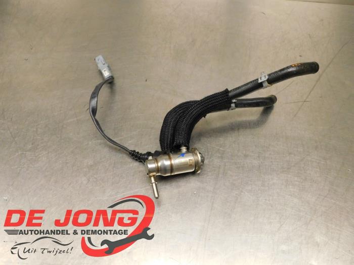 Usados Inyector Adblue Mercedes Citan (420.6) 1.5 112 CDI Precio € 49,97 IVA incluido ofrecido por Autodemontagebedrijf de Jong