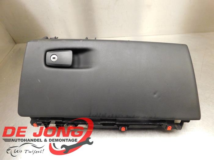 Begagnade Handskfack BMW X6 (F16) M50d 3.0 24V Pris € 49,95 Marginaltabell erbjuds av Autodemontagebedrijf de Jong