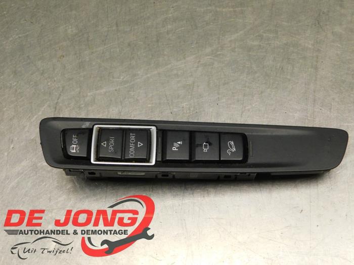 Używane Przelacznik (rózne) BMW X6 (F16) M50d 3.0 24V Cena € 48,35 Procedura marży oferowane przez Autodemontagebedrijf de Jong