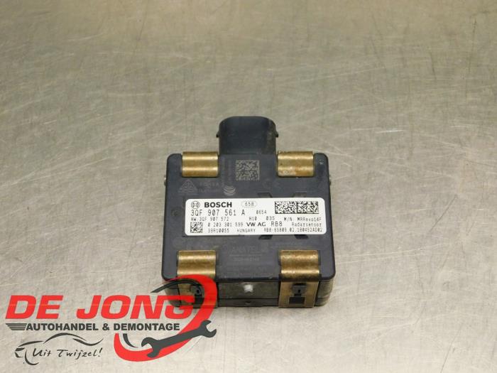 Begagnade Radarsensor Volkswagen Golf VII Variant (AUVV) 2.0 GTD 16V Pris € 149,99 Marginaltabell erbjuds av Autodemontagebedrijf de Jong