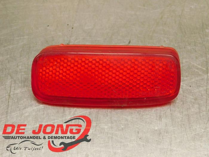 Rear light reflector
