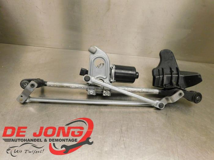 Windshield wiper linkage and motor