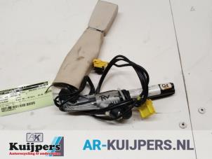 Used Front seatbelt buckle, right Mercedes S (W220) 3.7 S-350 V6 18V Price € 20,00 Margin scheme offered by Autorecycling Kuijpers