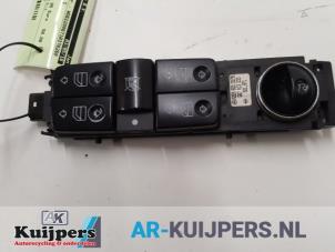 Usados Interruptor combinado de ventanillas Mercedes S (W220) 3.7 S-350 V6 18V Precio € 40,00 Norma de margen ofrecido por Autorecycling Kuijpers
