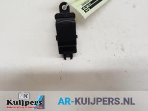 Used Electric window switch Nissan X-Trail (T31) 2.0 XE,SE,LE dCi 16V 4x4 Price € 10,00 Margin scheme offered by Autorecycling Kuijpers