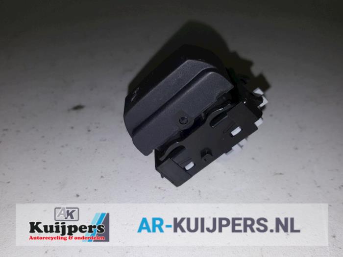 PDC switch from a Renault Megane III Coupe (DZ) 1.9 dCi 2009