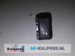 Used PDC switch Renault Megane III Coupe (DZ) 1.9 dCi Price € 10,00 Margin scheme offered by Autorecycling Kuijpers