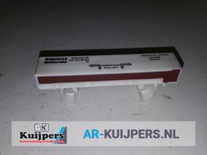 Used Antenna Amplifier Renault Megane III Coupe (DZ) 1.9 dCi Price € 10,00 Margin scheme offered by Autorecycling Kuijpers