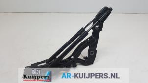 Used Boot lid hinge BMW 3 serie (E92) 330d 24V Price € 19,00 Margin scheme offered by Autorecycling Kuijpers