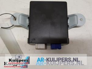 Used Wiper module Kia Sorento I (JC) 2.5 CRDi 16V Price € 30,00 Margin scheme offered by Autorecycling Kuijpers