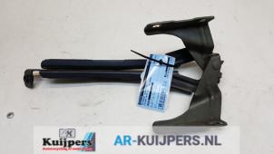 Used Bonnet Hinge Nissan Note (E11) 1.5 dCi 86 Price € 20,00 Margin scheme offered by Autorecycling Kuijpers