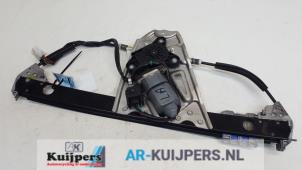 Usagé Mécanique vitre 4portes arrière gauche Mercedes S (W220) 3.2 S-320 18V Prix € 35,00 Règlement à la marge proposé par Autorecycling Kuijpers