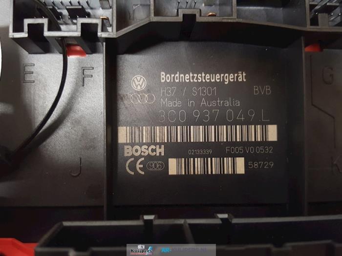 Ordenador body control de un Volkswagen Passat Variant (3C5) 2.0 FSI 16V 2005