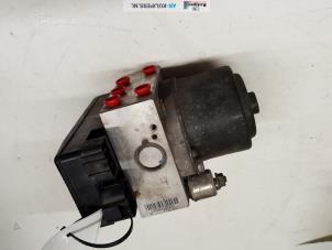 Used ABS pump Toyota Land Cruiser 90 (J9) 3.0 D-4D 16V Price € 95,00 Margin scheme offered by Autorecycling Kuijpers