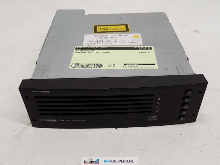 CD changer from a Peugeot 207/207+ (WA/WC/WM) 1.6 HDi 16V 2006