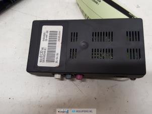 Used Antenna Amplifier Peugeot 407 SW (6E) 2.0 HDiF 16V Price € 15,00 Margin scheme offered by Autorecycling Kuijpers