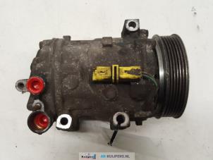 Used Air conditioning pump Peugeot 407 SW (6E) 2.0 HDiF 16V Price € 30,00 Margin scheme offered by Autorecycling Kuijpers