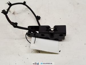 Used Bonnet lock mechanism Seat Leon (1P1) 1.6 Price € 20,00 Margin scheme offered by Autorecycling Kuijpers