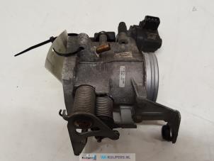 Used Throttle body BMW 3 serie Touring (E46/3) 318i Price € 19,00 Margin scheme offered by Autorecycling Kuijpers