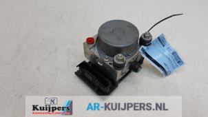 Used ABS pump Renault Clio III Estate/Grandtour (KR) 1.5 dCi 70 Price € 18,00 Margin scheme offered by Autorecycling Kuijpers