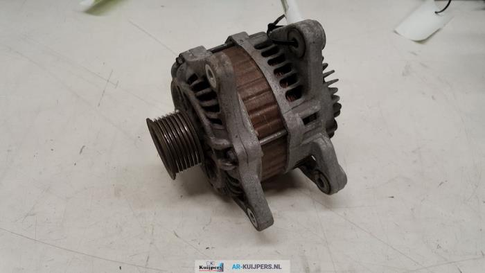 Begagnade Dynamo Nissan Note (E11) 1.6 16V Pris € 15,00 Marginaltabell erbjuds av Autorecycling Kuijpers