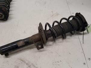 Used Fronts shock absorber, left Volkswagen Golf Plus (5M1/1KP) 1.9 TDI 105 Price € 25,00 Margin scheme offered by Autorecycling Kuijpers