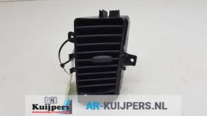 Used Dashboard vent Volkswagen Crafter 2.5 TDI 30/32/35 Price € 12,50 Margin scheme offered by Autorecycling Kuijpers