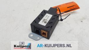Used Antenna Amplifier Volkswagen Golf V (1K1) 1.9 TDI Price € 10,00 Margin scheme offered by Autorecycling Kuijpers