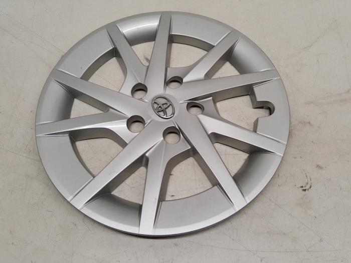 2013 prius wheel cover