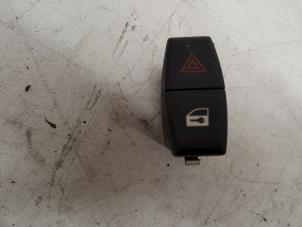 Used Panic lighting switch BMW 5 serie (E60) 530d 24V Price € 10,00 Margin scheme offered by Autorecycling Kuijpers