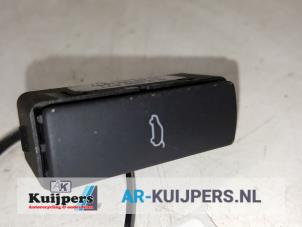 Used Tailgate switch Audi Q7 (4LB) 3.0 TDI V6 24V Price € 15,00 Margin scheme offered by Autorecycling Kuijpers