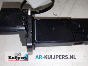 Używane Czujnik masy powietrza Opel Karl 1.0 12V Cena € 25,00 Procedura marży oferowane przez Autorecycling Kuijpers