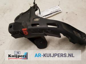 Used Rear bumper bracket, left Opel Astra H SW (L35) 1.9 CDTi 100 Price € 10,00 Margin scheme offered by Autorecycling Kuijpers